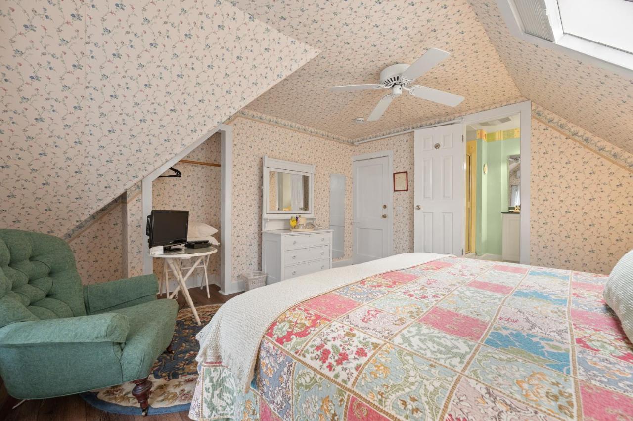 لينوكس Brook Farm Inn المظهر الخارجي الصورة