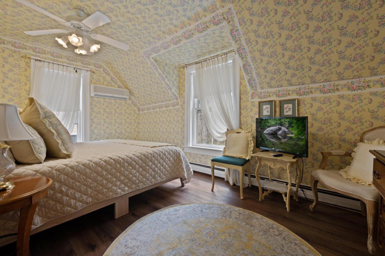 لينوكس Brook Farm Inn المظهر الخارجي الصورة